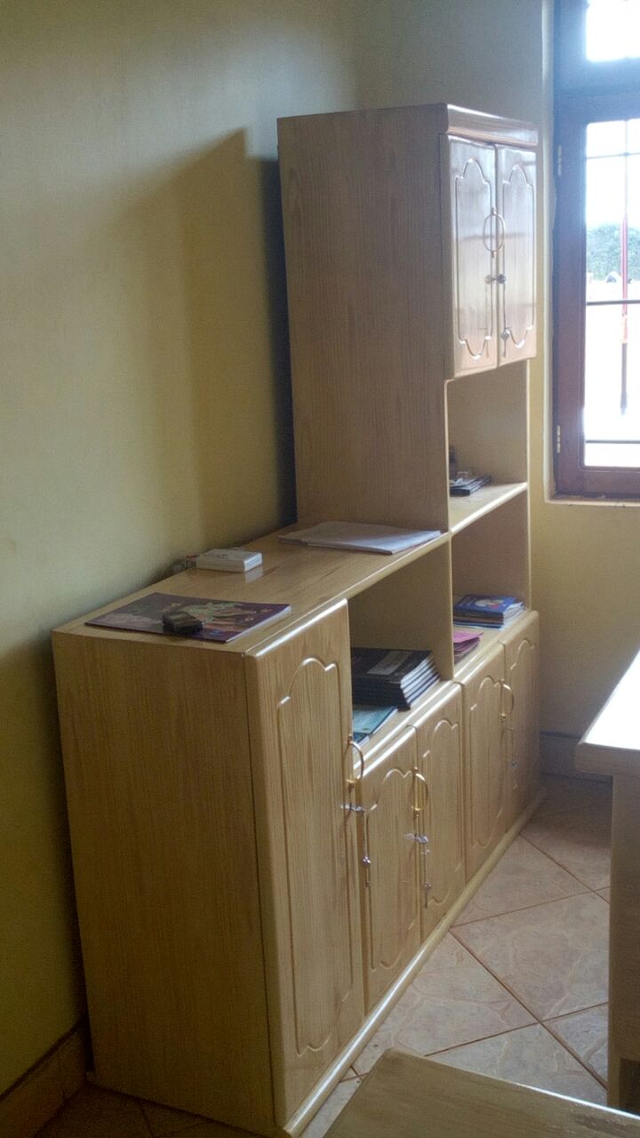 regal-im-lehrerzimmer
